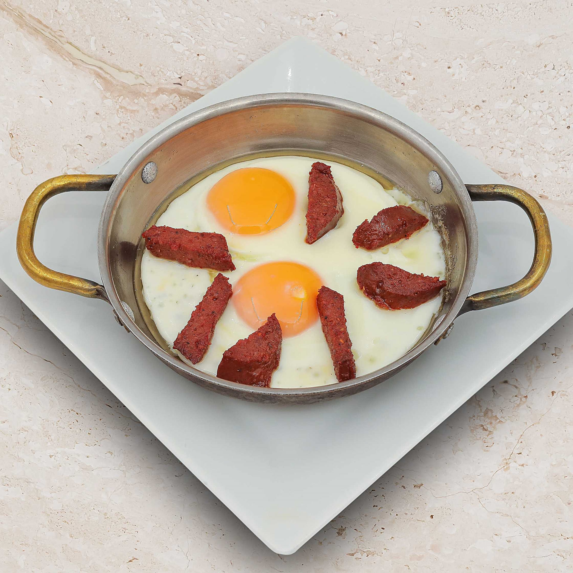 Sucuklu Göz Yumurta